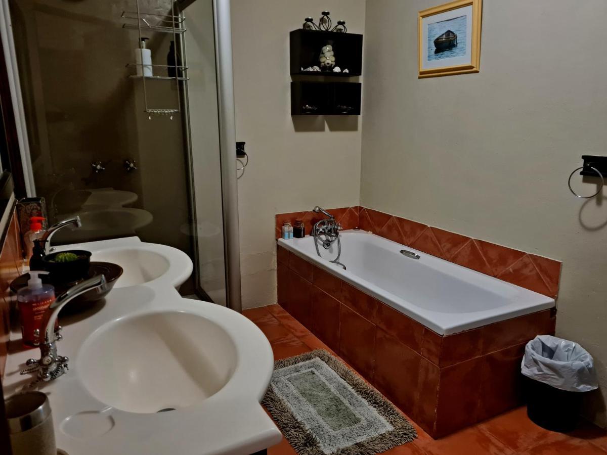 Walkerbay Accommodation คานสบาย ภายนอก รูปภาพ