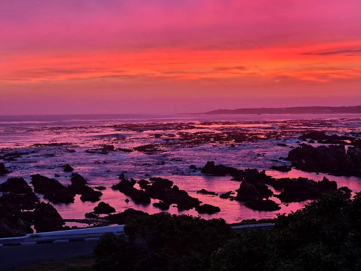 Walkerbay Accommodation คานสบาย ภายนอก รูปภาพ