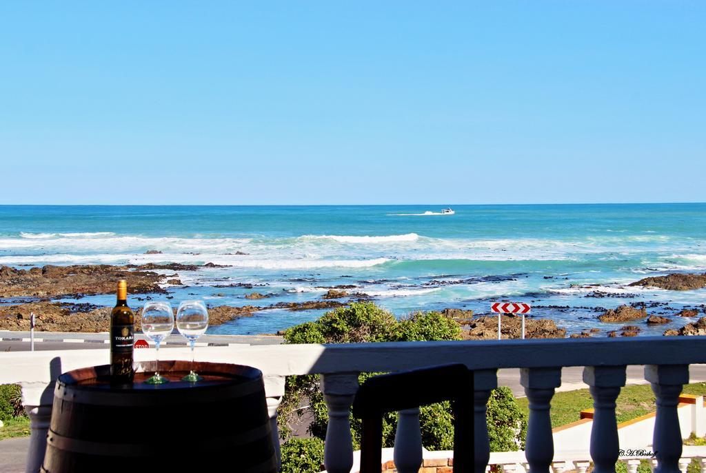 Walkerbay Accommodation คานสบาย ภายนอก รูปภาพ